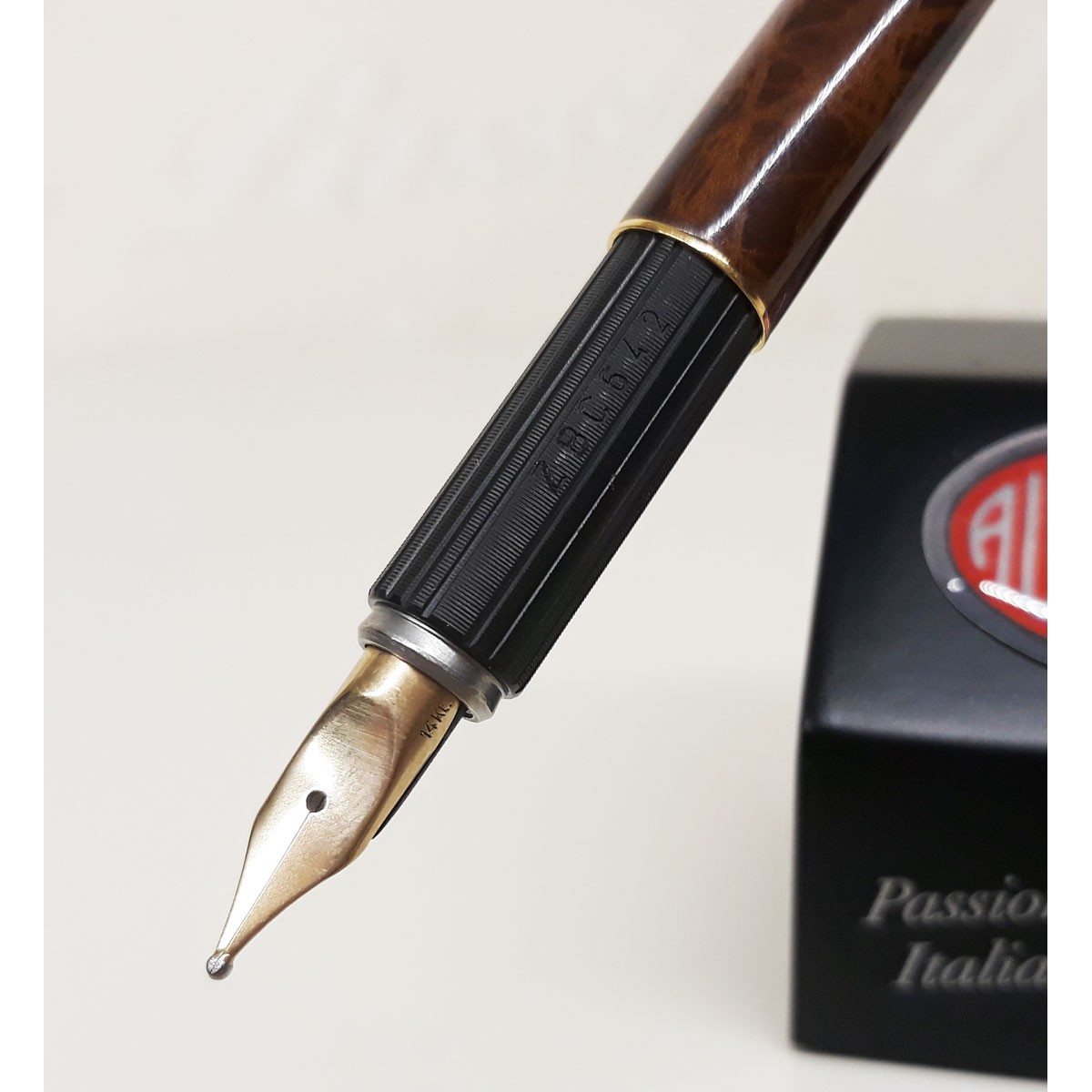 Aurora - Hastil - Fountain Pen - Turtle Laquer - Gold Nib Aurora - Hastil - Fountain Pen - Turtle Laquer - Gold Nib