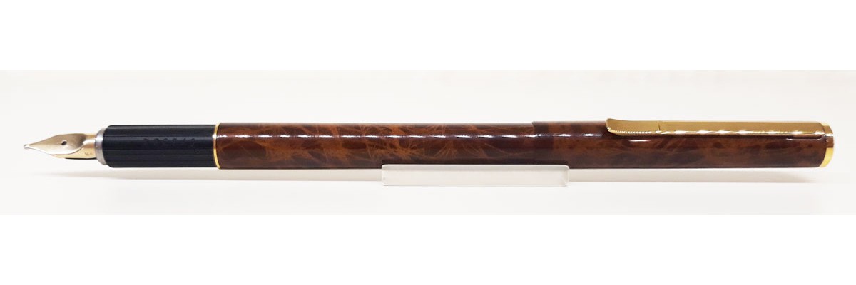Aurora - Hastil - Fountain Pen - Turtle Laquer - Gold Nib Aurora - Hastil - Fountain Pen - Turtle Laquer - Gold Nib