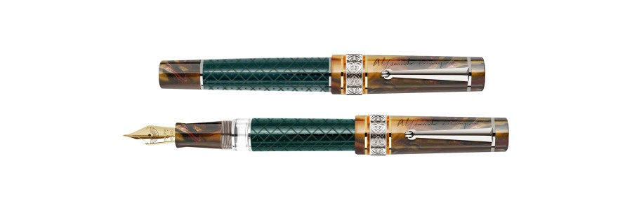 Delta - Alessandro Manzoni - Fountain Pen - Piston 14Kt Gold Nib Delta - Alessandro Manzoni - Fountain Pen - Piston 14Kt Gold Nib