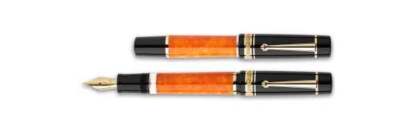 Delta - Dolcevita Medium Size 2023 - Fountain Pen GT - Piston Steel Nib Delta - Dolcevita Medium Size 2023 - Fountain Pen GT - Piston Steel Nib