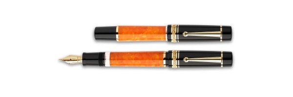 Delta - Dolcevita Medium Size 2023 - Fountain Pen GT - Piston 14Kt Gold Nib Delta - Dolcevita Medium Size 2023 - Fountain Pen GT - Piston 14Kt Gold Nib