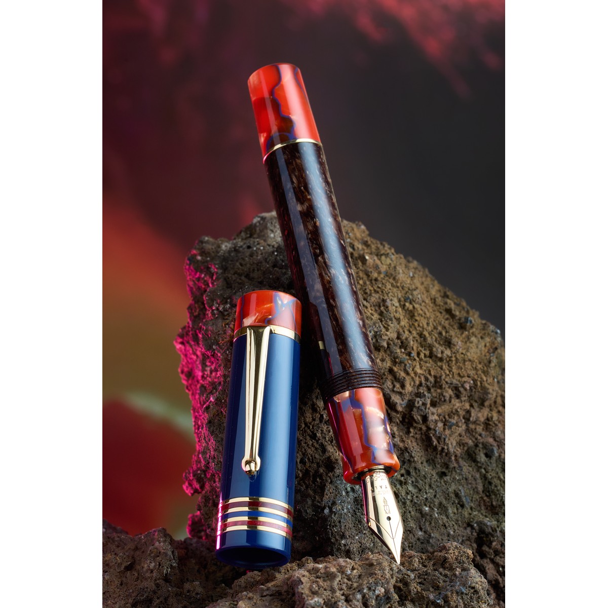 Delta - Etna - “The Fire of the Night” Limited Edition - Pennino Oro 14kt.