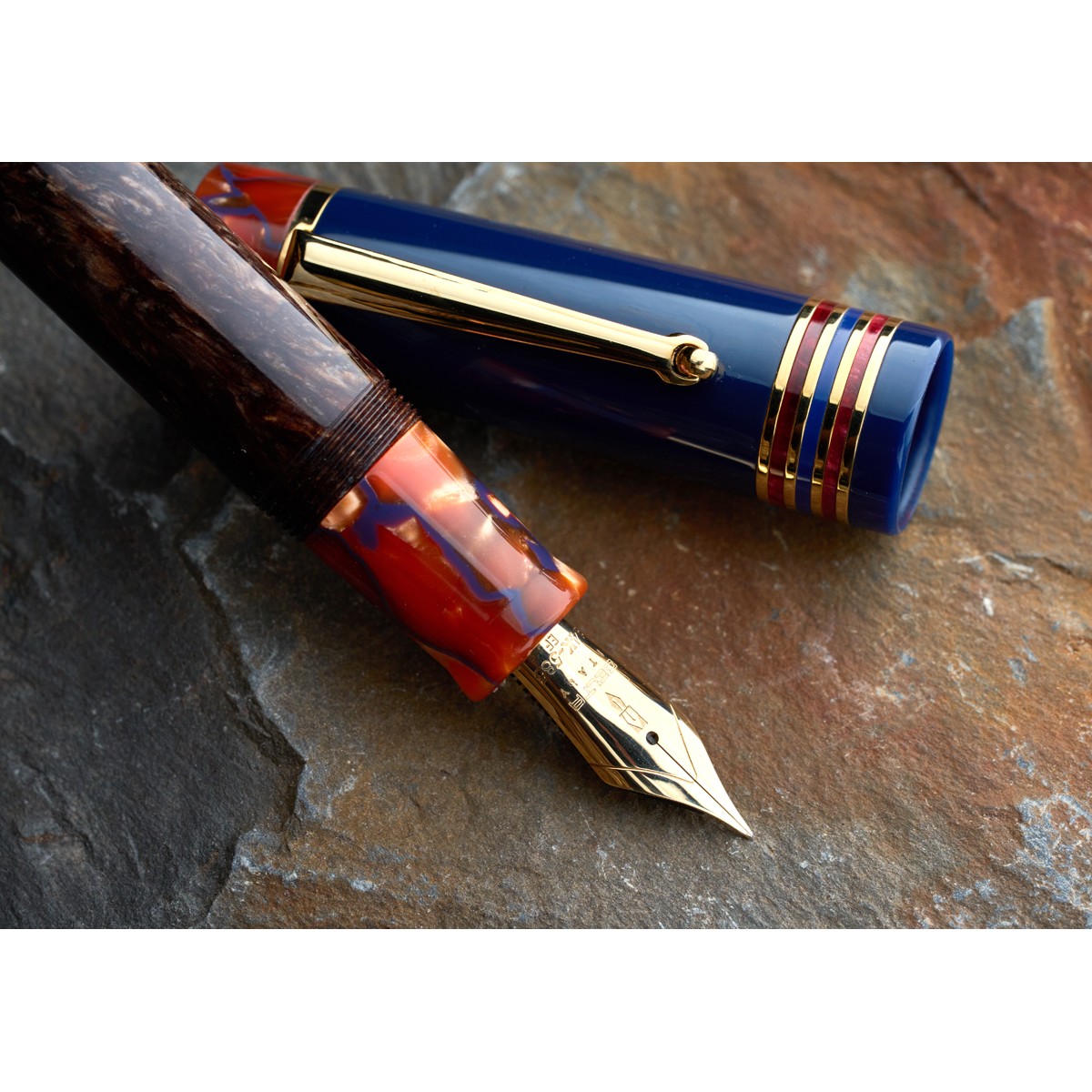 Delta - Etna - “The Fire of the Night” Limited Edition - Pennino Oro 14kt.
