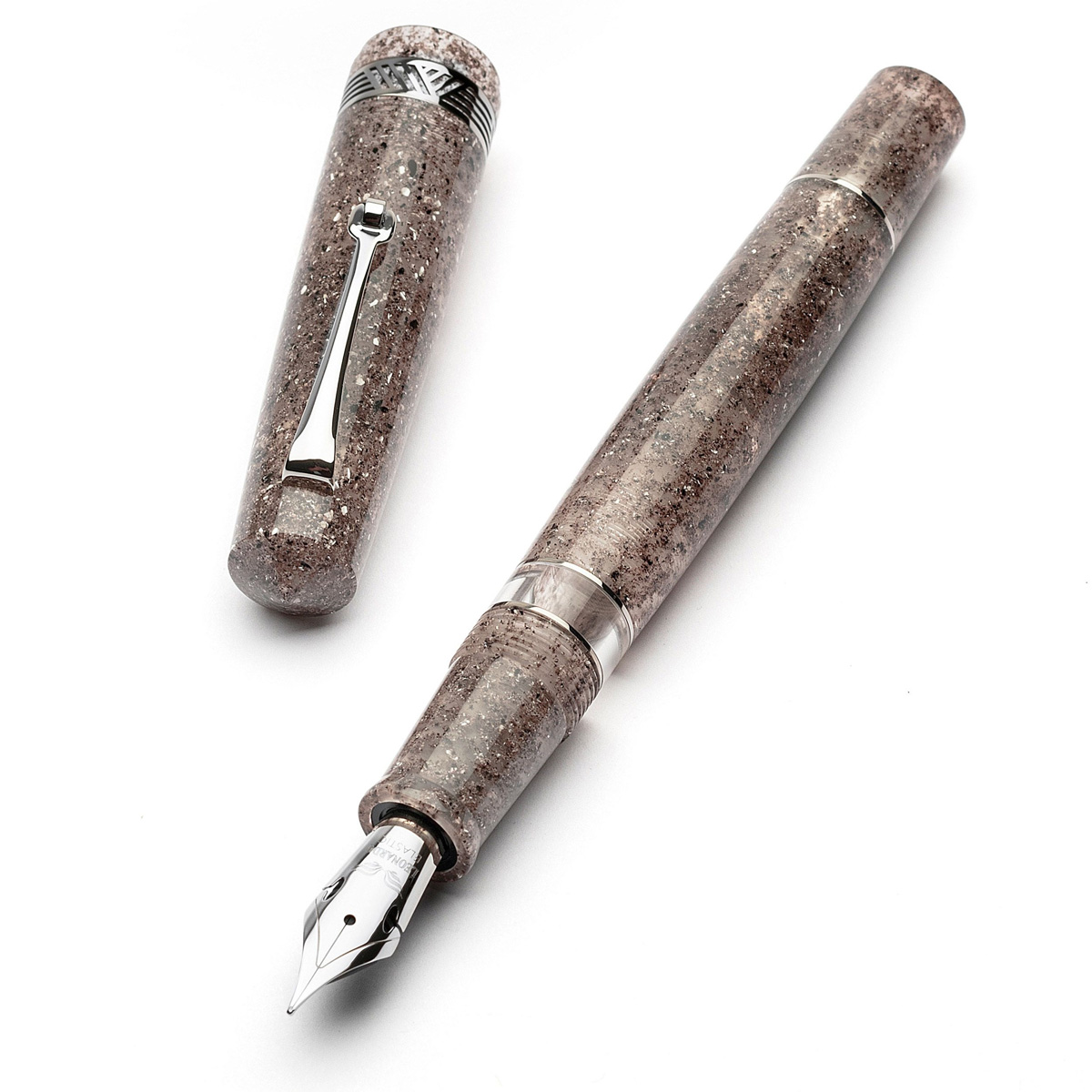Leonardo Officina Italiana - Momento Magico 2025 - Sea Sand ST - Fountain pen - Steel nib