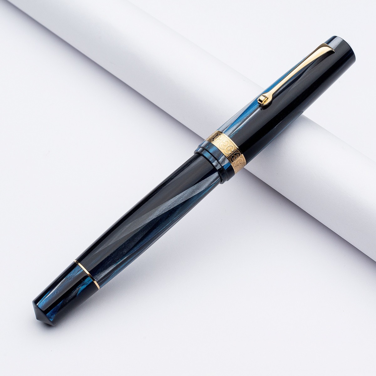 Leonardo Officina Italiana - Momento Magico - Abyss - Stilografica - Limited Edition 222 Leonardo Officina Italiana - Momento Magico - Abyss - Stilografica - Limited Edition 222
