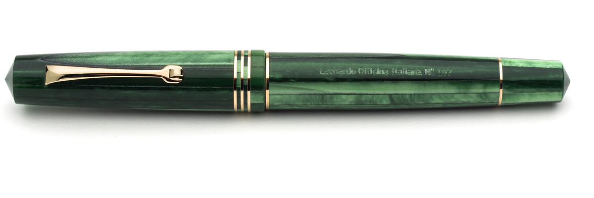 Leonardo Officina Italiana - Momento Zero resina - Green Alga GT - Stilografica - Pennino oro Leonardo Officina Italiana - Momento Zero resina - Green Alga GT - Stilografica - Pennino oro