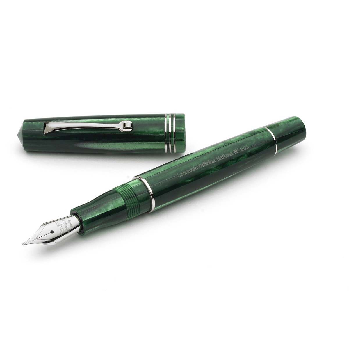 Leonardo Officina Italiana - Momento Zero resina - Green Alga CT - Stilografica - Pennino oro Leonardo Officina Italiana - Momento Zero resina - Green Alga CT - Stilografica - Pennino oro