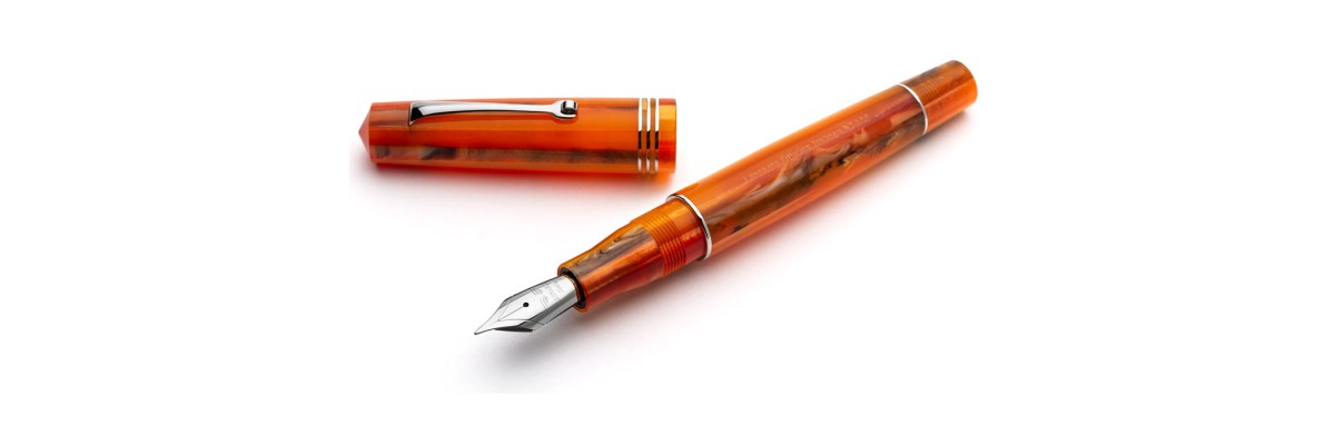 Leonardo Officina Italiana - Momento Zero resina - Mango HT - Stilografica - Pennino acciaio Leonardo Officina Italiana - Momento Zero resina - Mango HT - Stilografica - Pennino acciaio