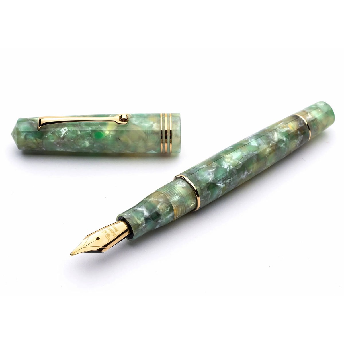 Leonardo Officina Italiana - Momento Zero resina - Green Jade GT - Stilografica - Pennino acciaio Leonardo Officina Italiana - Momento Zero resina - Green Jade GT - Stilografica - Pennino acciaio