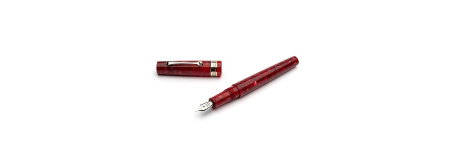 Leonardo Officina Italiana - La Piccolina - Rosso Passione - Stilografica Leonardo Officina Italiana - La Piccolina - Rosso Passione - Stilografica