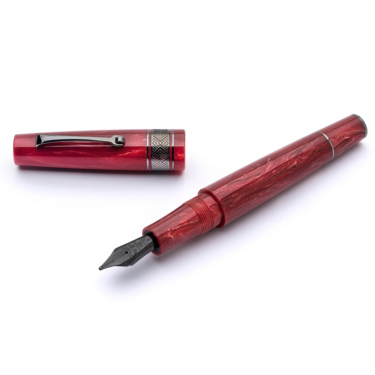 Leonardo Officina Italiana - Supernova Regular Size - Star Light Pink RT - Fountain pen - Steel nib Leonardo Officina Italiana - Supernova Regular Size - Star Light Pink RT - Fountain pen - Steel nib