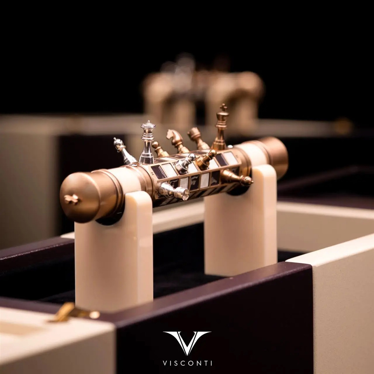 Visconti - Checkmate - Limited Edition - Oversize Fountain Pen Visconti - Checkmate - Limited Edition - Oversize Fountain Pen