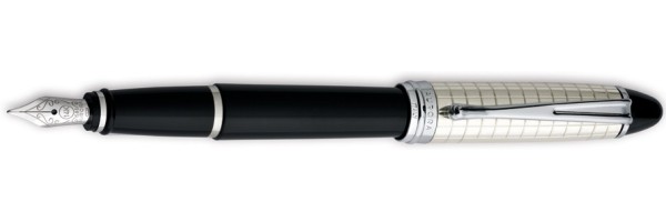 Aurora - Ipsilon Quadra - Fountain Pen - Silver Douè Aurora - Ipsilon Quadra - Fountain Pen - Silver Douè